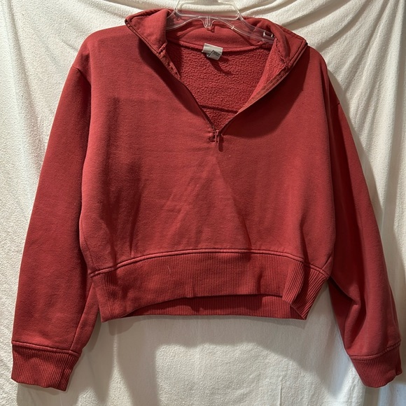 a new day Sweaters - CUTE CROPPED SWEATER!